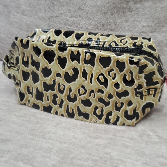 Lou Harvey Animal Print Zip Cosmetic Travel Pouch - Picture 4 of 11